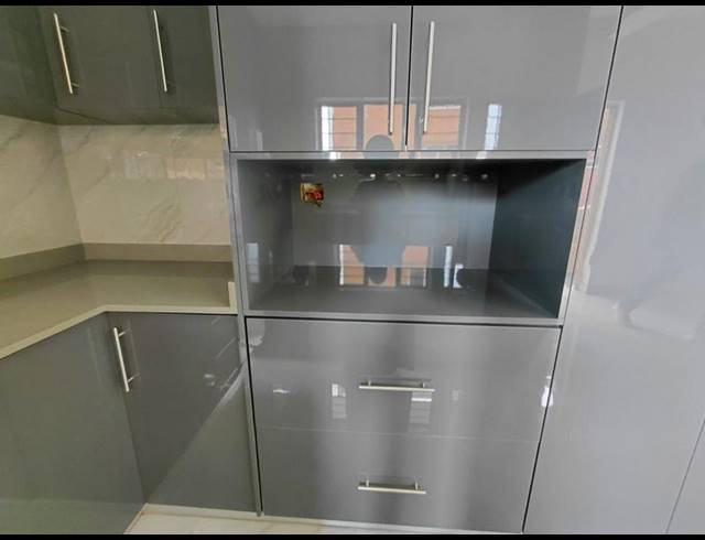 2 BEDROOM PROPERTY TO RENT IN OVERPORT